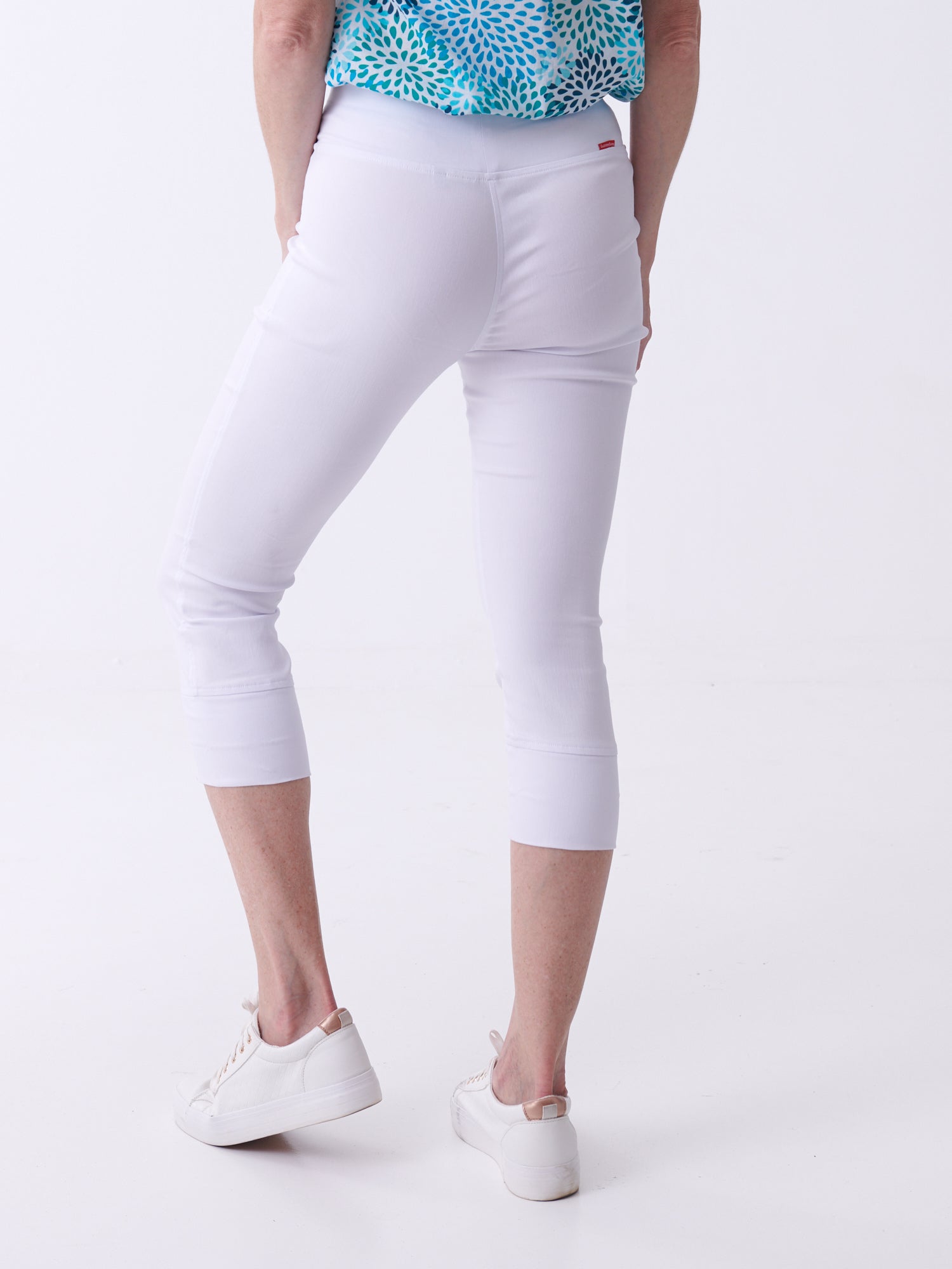 White on sale capri jeggings