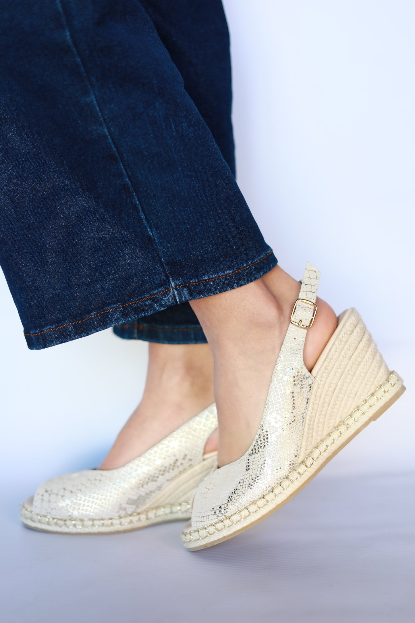 Raven Wedge Snake & Gold Specs