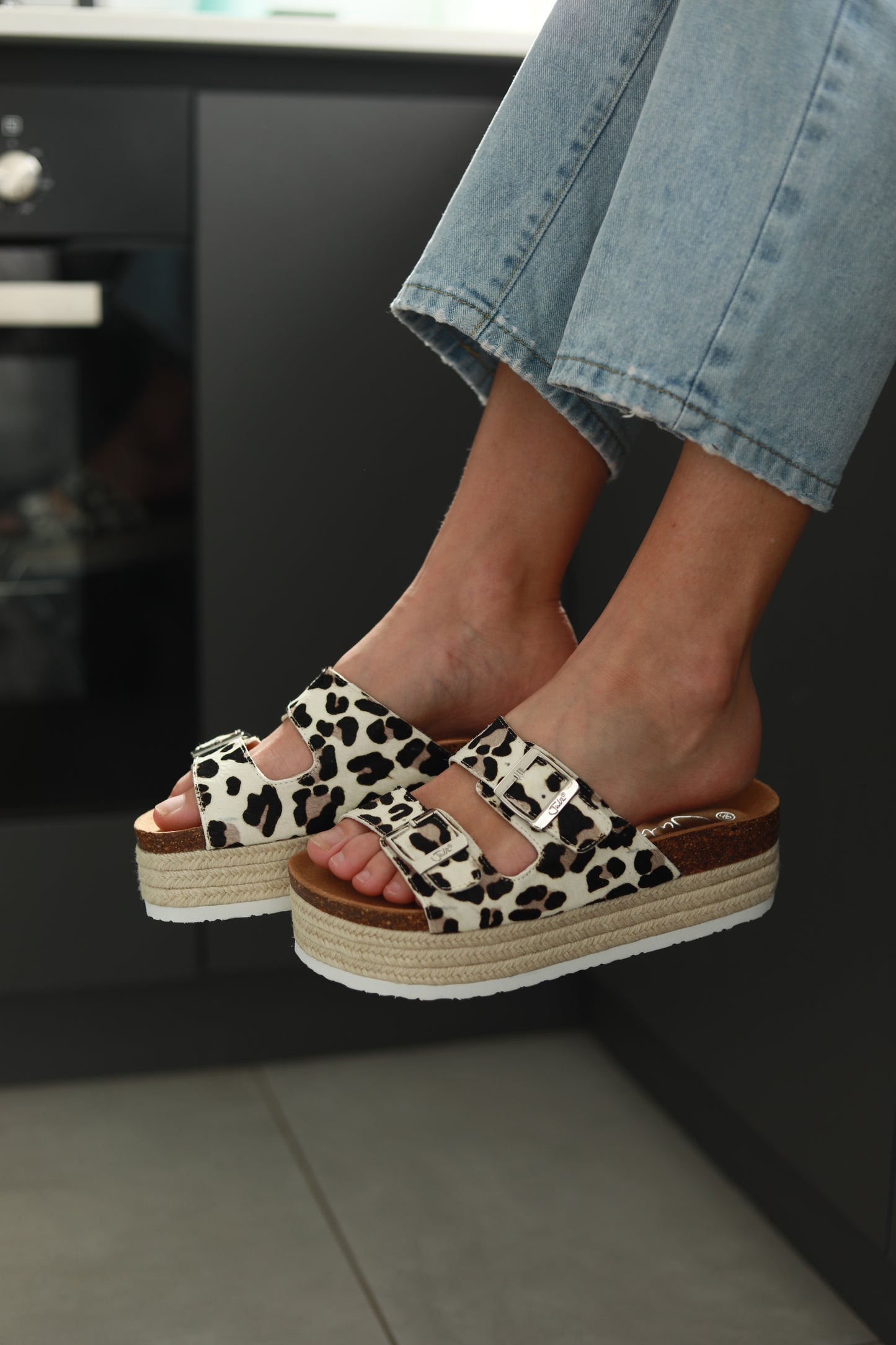 Chicago Sandal Muted Leopard