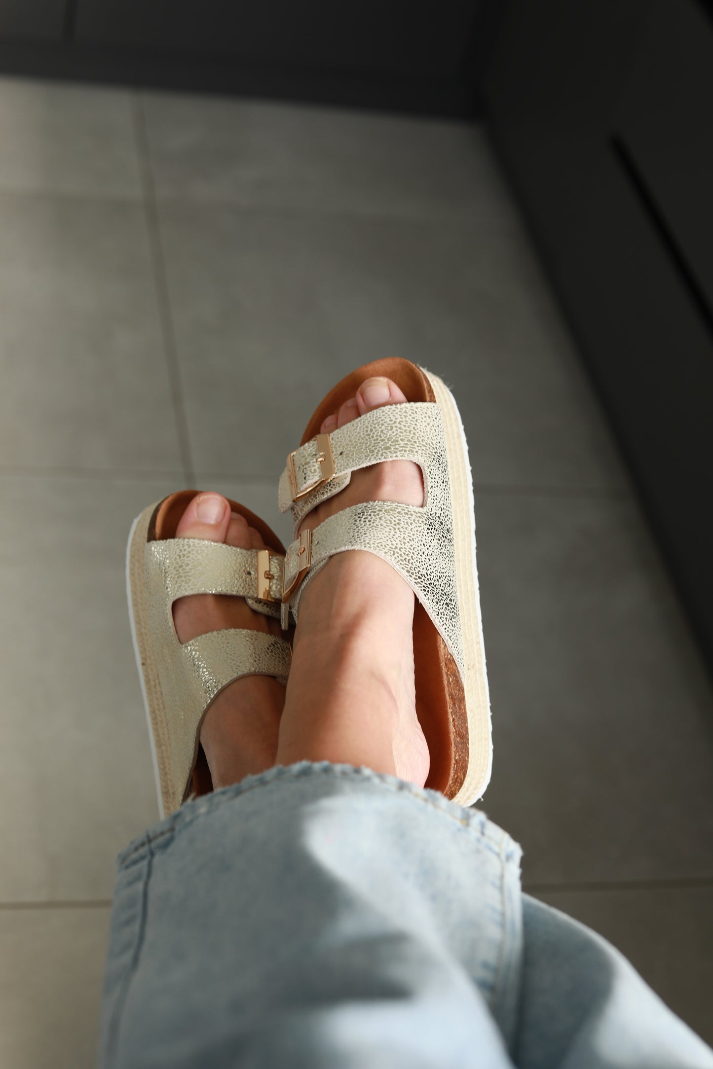 Chicago Sandal Metallic Gold Specs