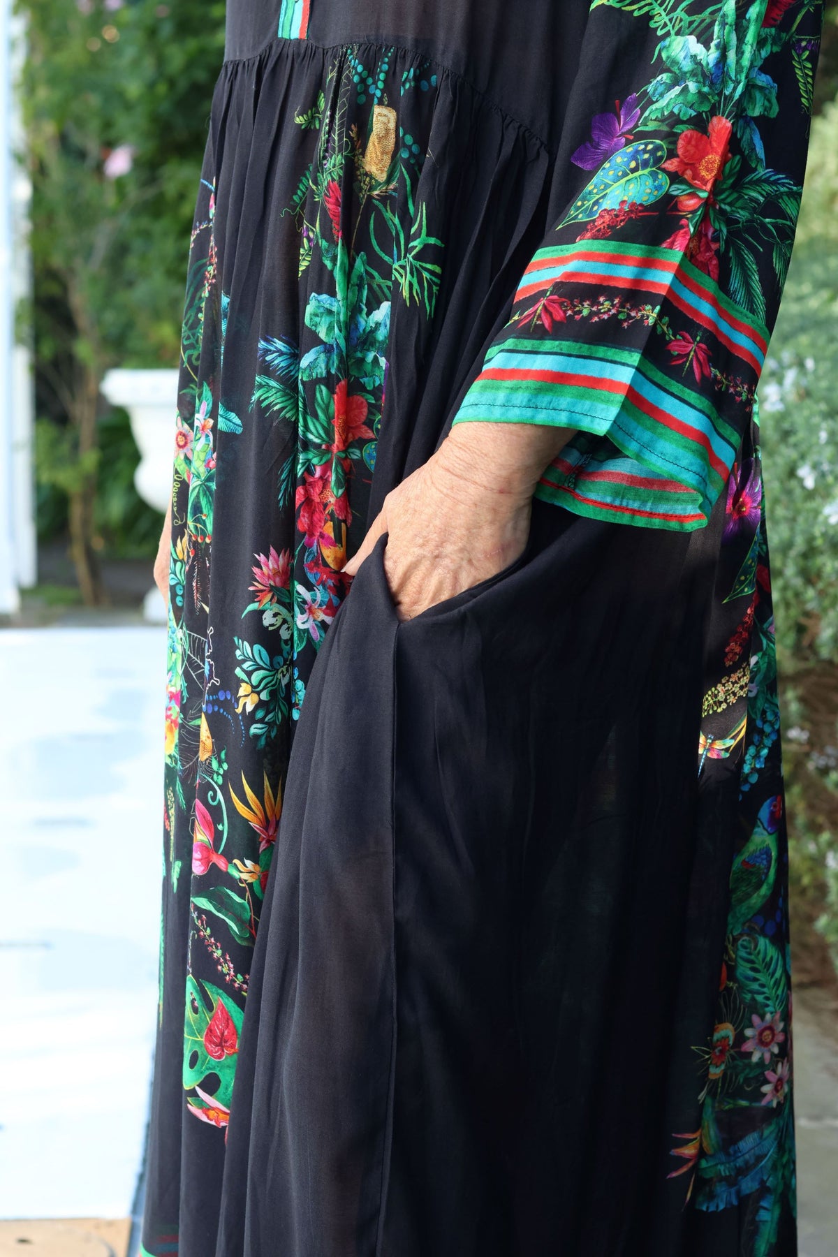 Jamie Dress Tropical Black