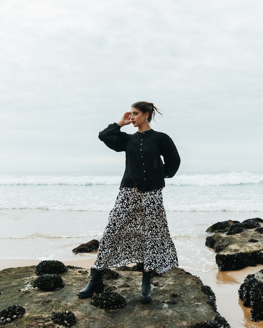 Flouncy Top Black