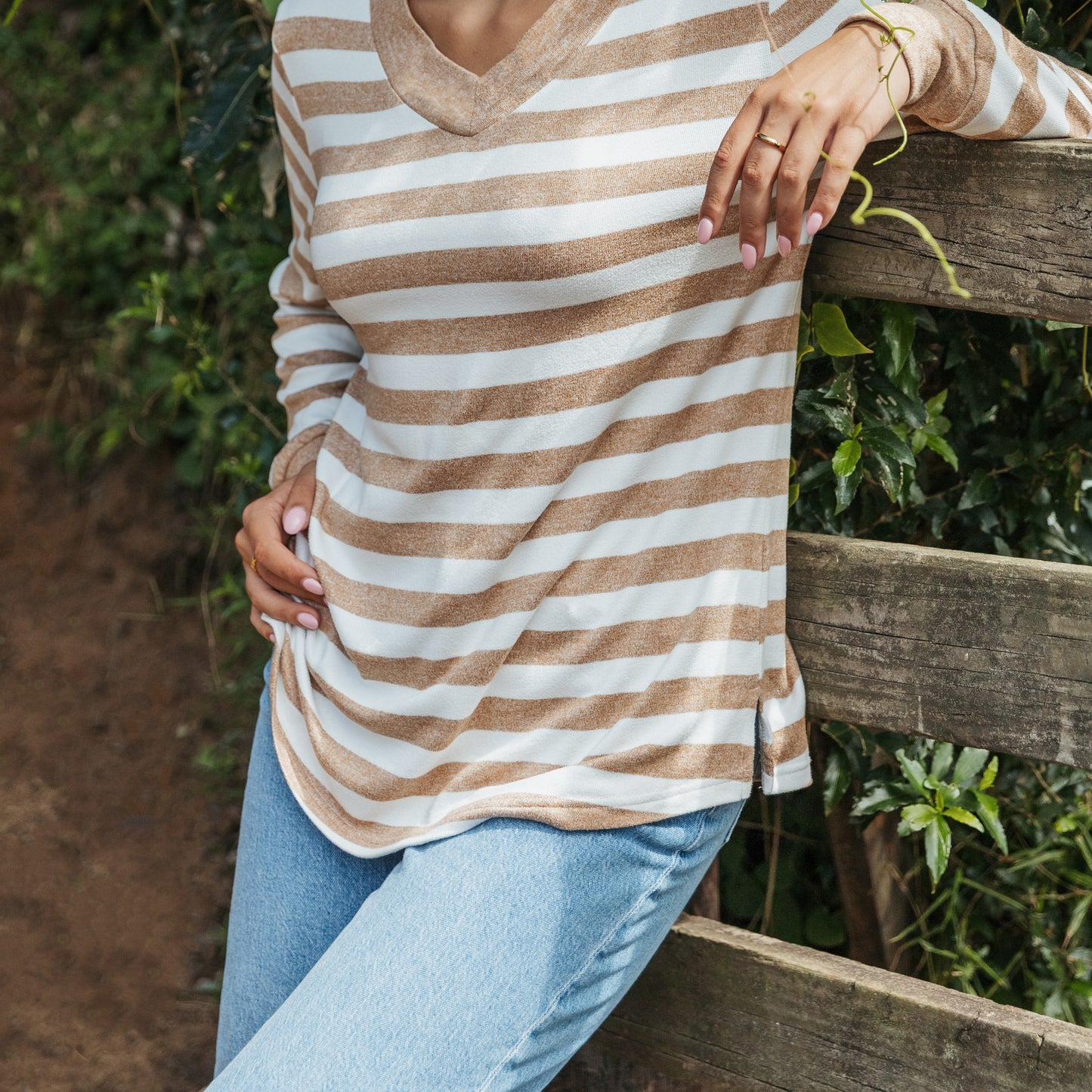 Notties V Neck Beige Stripe