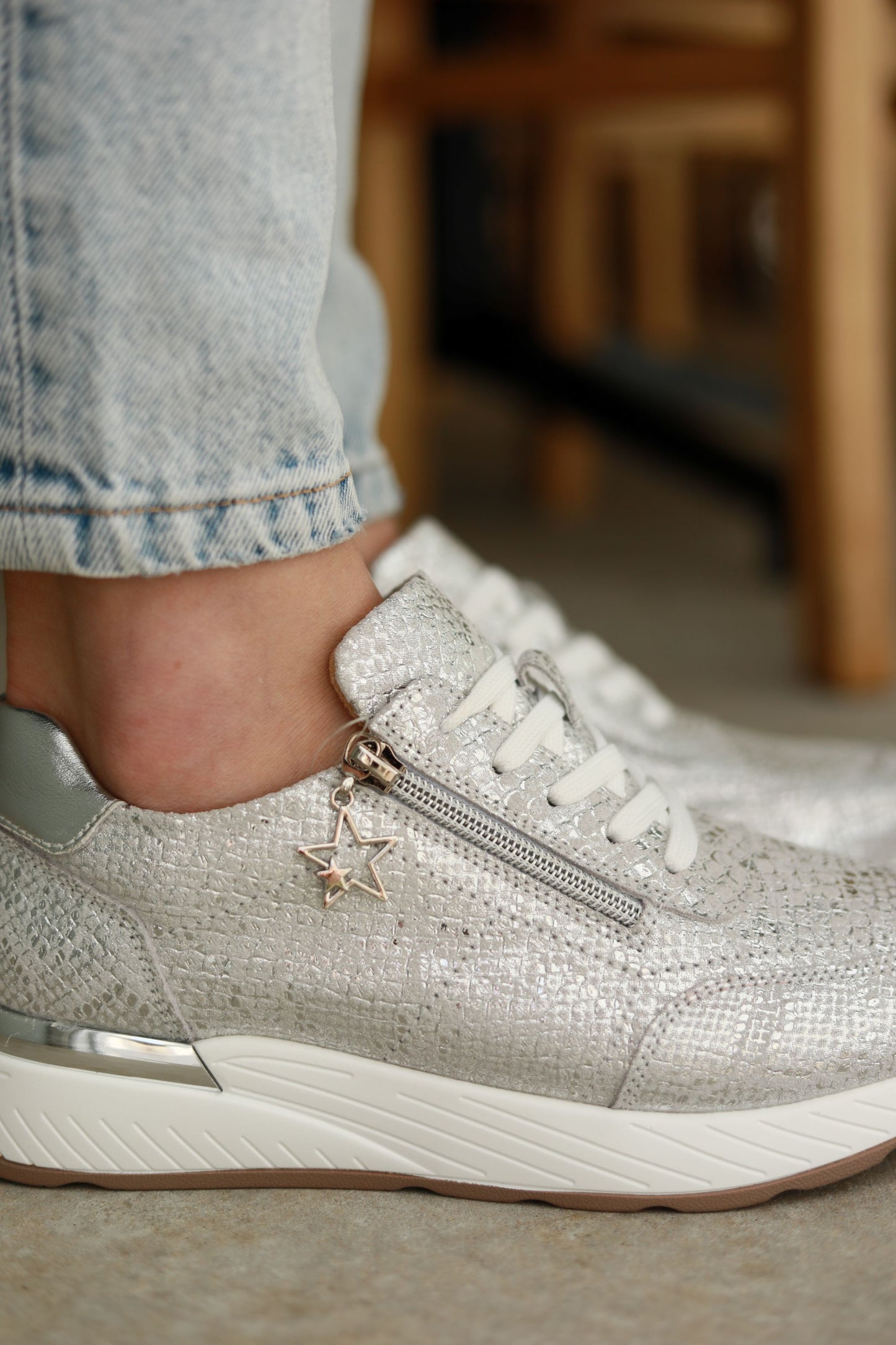 Nina Sneaker Silver Snake