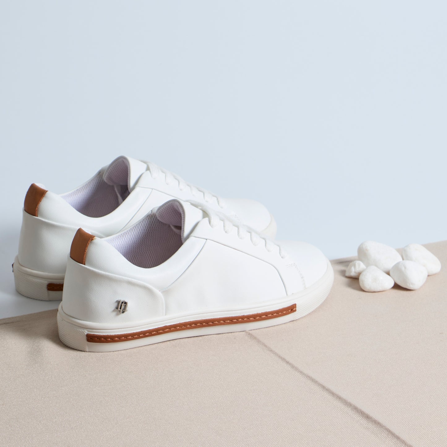 Isla 1 Sneaker White