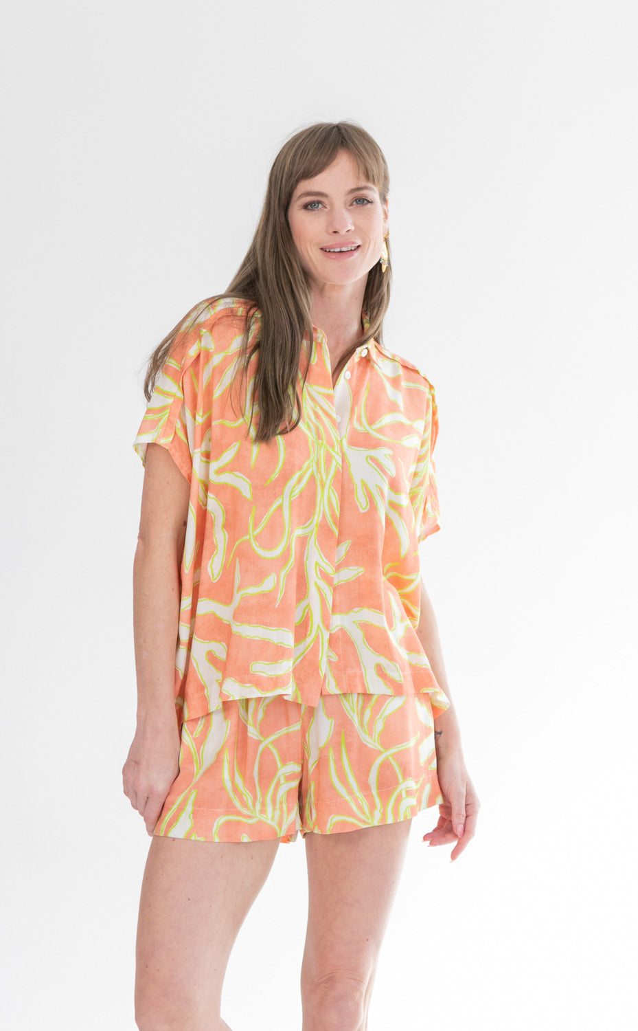 Mykonos Shorts Lime Coral Print